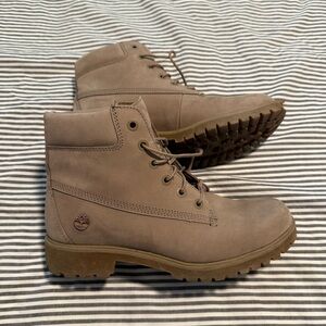 Timberland Women’s 6-Inch Waterproof Boots - Taupe Nubuck
